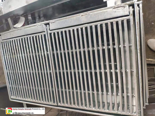 Hot Galvanized Heavy Duty Steel Grating For Sewers In Airports and Parks in Singarpore